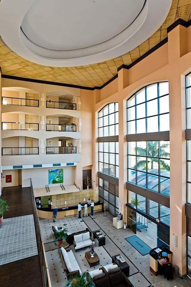 Apto Pes Na Areia Em Hotel Jurere Beach Jurere Internacional Florianópolis Buitenkant foto
