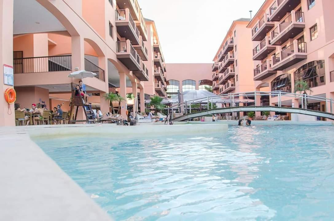 Apto Pes Na Areia Em Hotel Jurere Beach Jurere Internacional Florianópolis Buitenkant foto